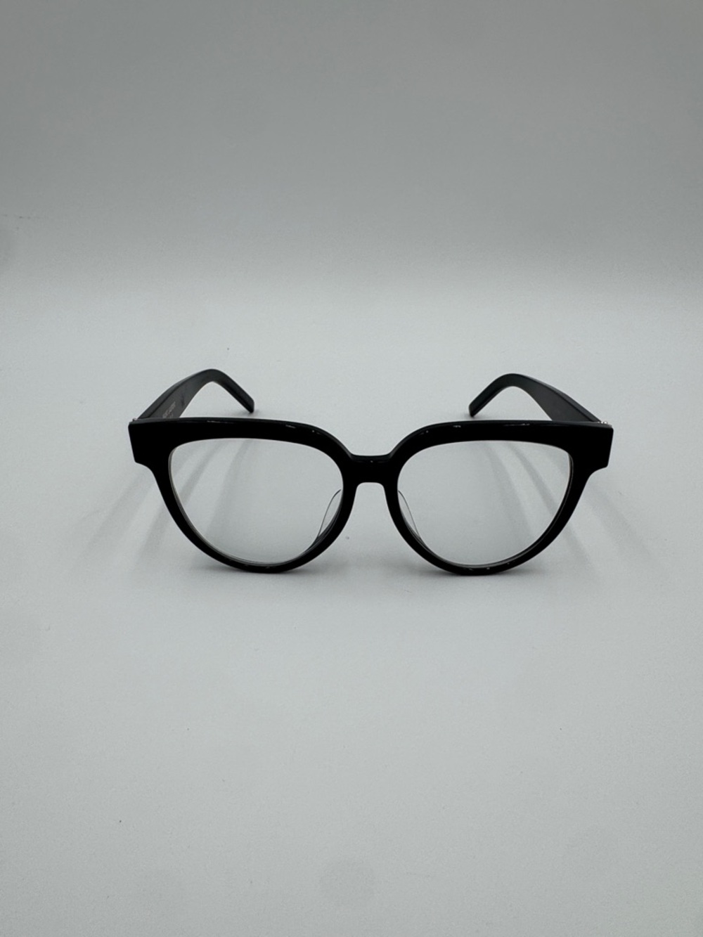 Classic Black Round-Frame Women's Eyeglasses - Picture 2 of 4